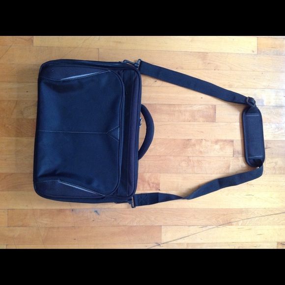 TARGUS Black Canvas Laptop Case Zippered Briefcase Messenger Bag 17 X 12 - Picture 4 of 13